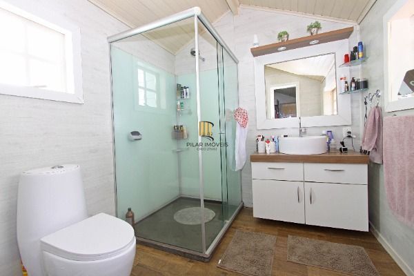 Sobrado para Venda - 208m², 3 dormitórios, sendo 1 suites, 4 vagas - Nonoai