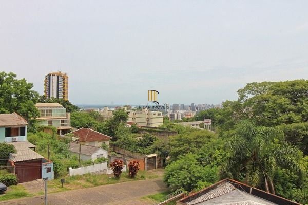 Apartamento em Porto Alegre, no bairro Santa Tereza, com 3 dormitório(s),