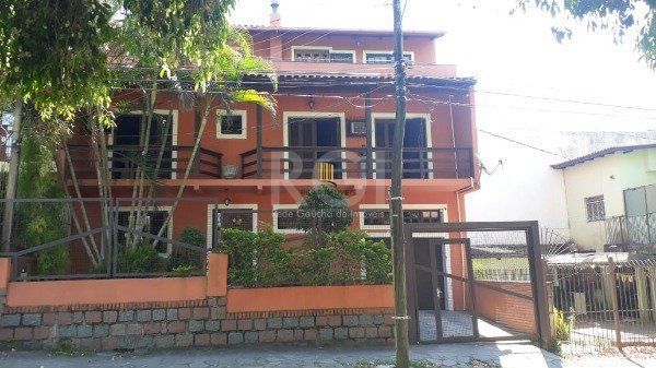 Casa para Venda - 220m², 4 dormitórios, sendo 1 suites, 2 vagas - Tristeza - Pilar Imóveis