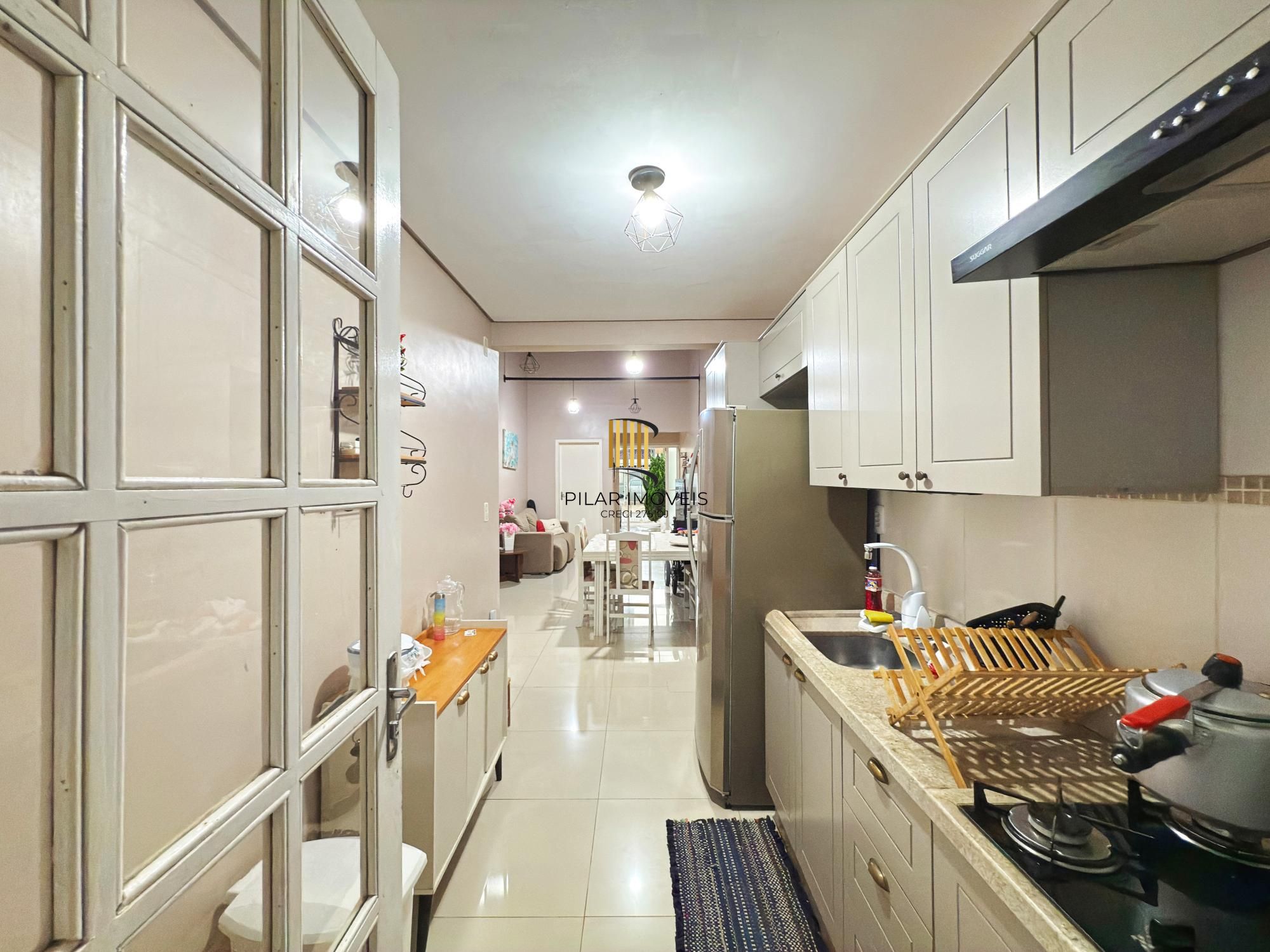 Casa 2 dormitórios no bairro Hípica