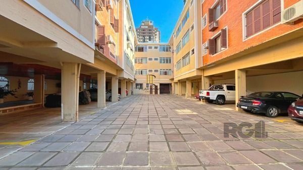 Apartamento em Porto Alegre, no bairro Praia de Belas, com 2 dormitório(s), e 2 