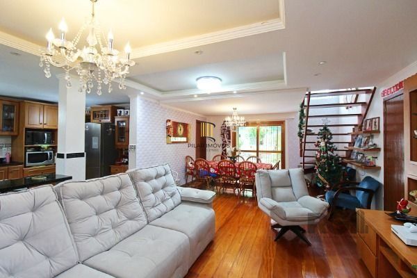 Casa para Venda - 399m², 4 dormitórios, sendo 1 suites, 6 vagas - Vila Nova