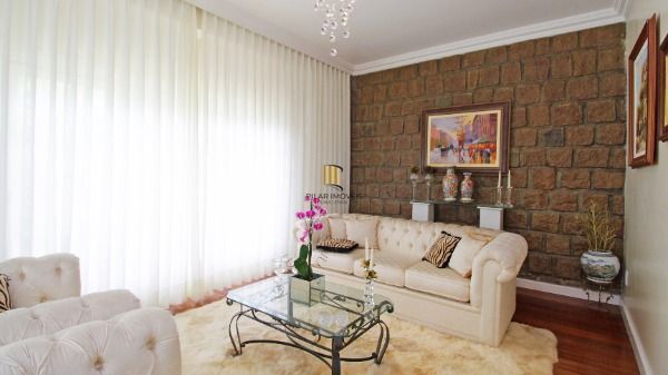 Casa Condominio em Porto Alegre, no bairro Cascata, com 3 dormitório(s), e 3 ban