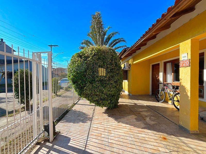 Residência com 2 dormitórios no  Residencial Jardins do Prado.