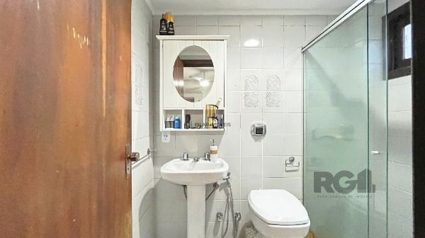 Casa 4 dormitórios à venda Camaquã Porto Alegre/RS