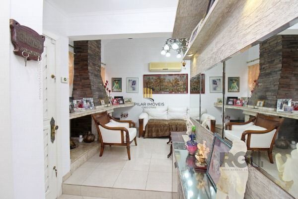 Casa Condominio para Venda - 201m², 3 dormitórios, sendo 1 suites, 2 vagas - Tri