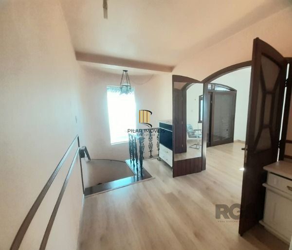 Casa Comercial em Porto Alegre, no bairro Tristeza, à venda.