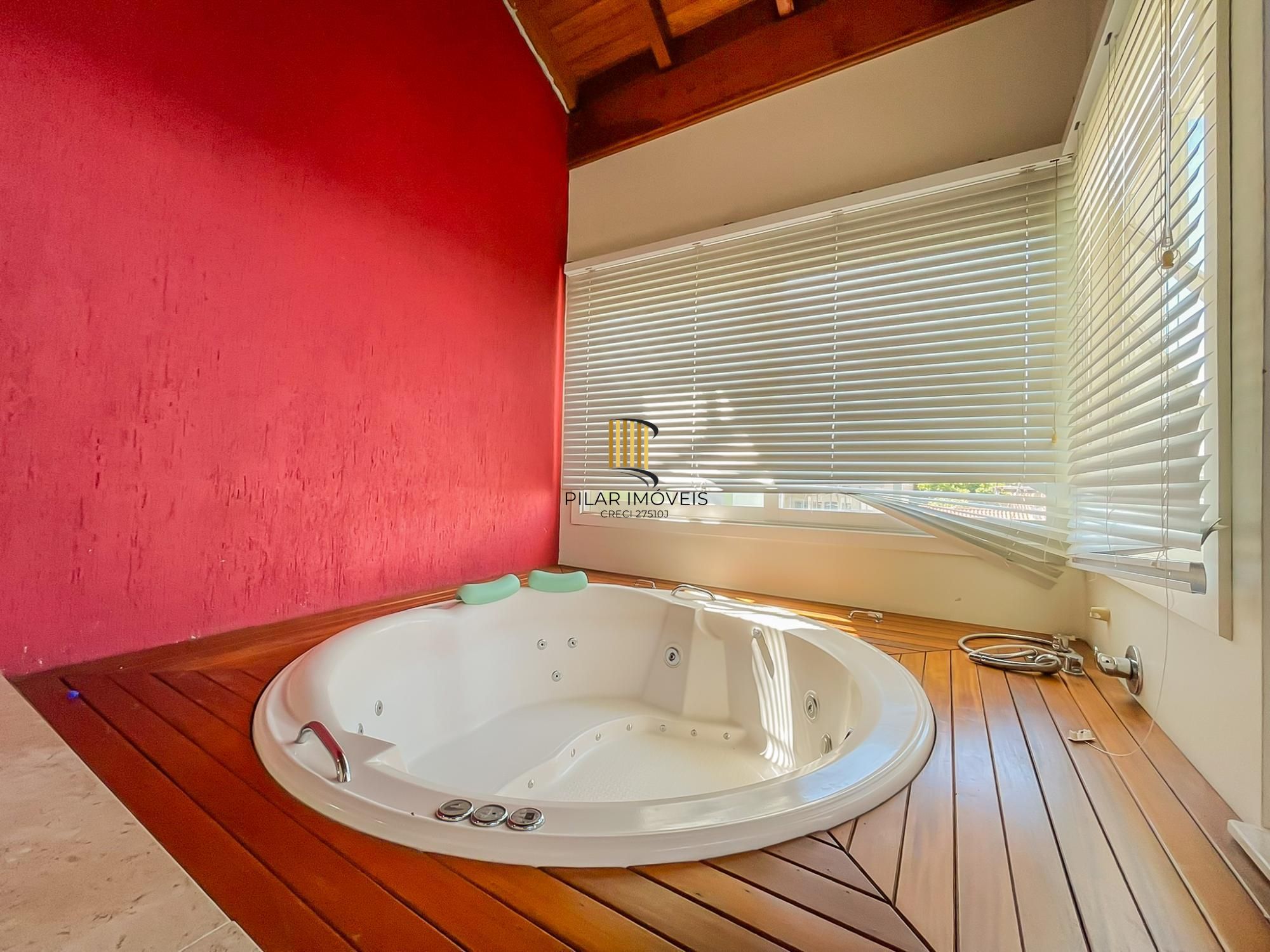 Casa 3 dormitórios no bairro Cristal