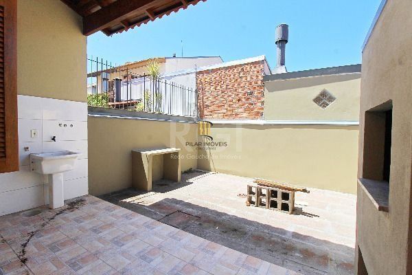 Casa em Porto Alegre, no bairro Aberta Dos Morros, com 3 dormitório(s), e 3 banh