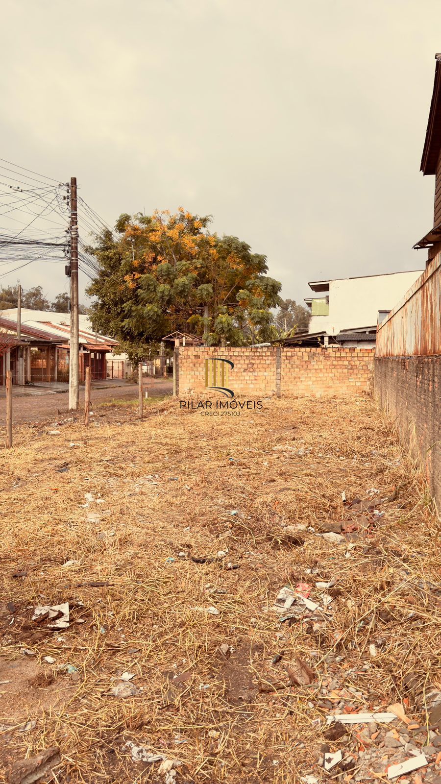Terreno de esquina para venda, medindo 7,50x 27,25(204,37m²) bairro Hípica.