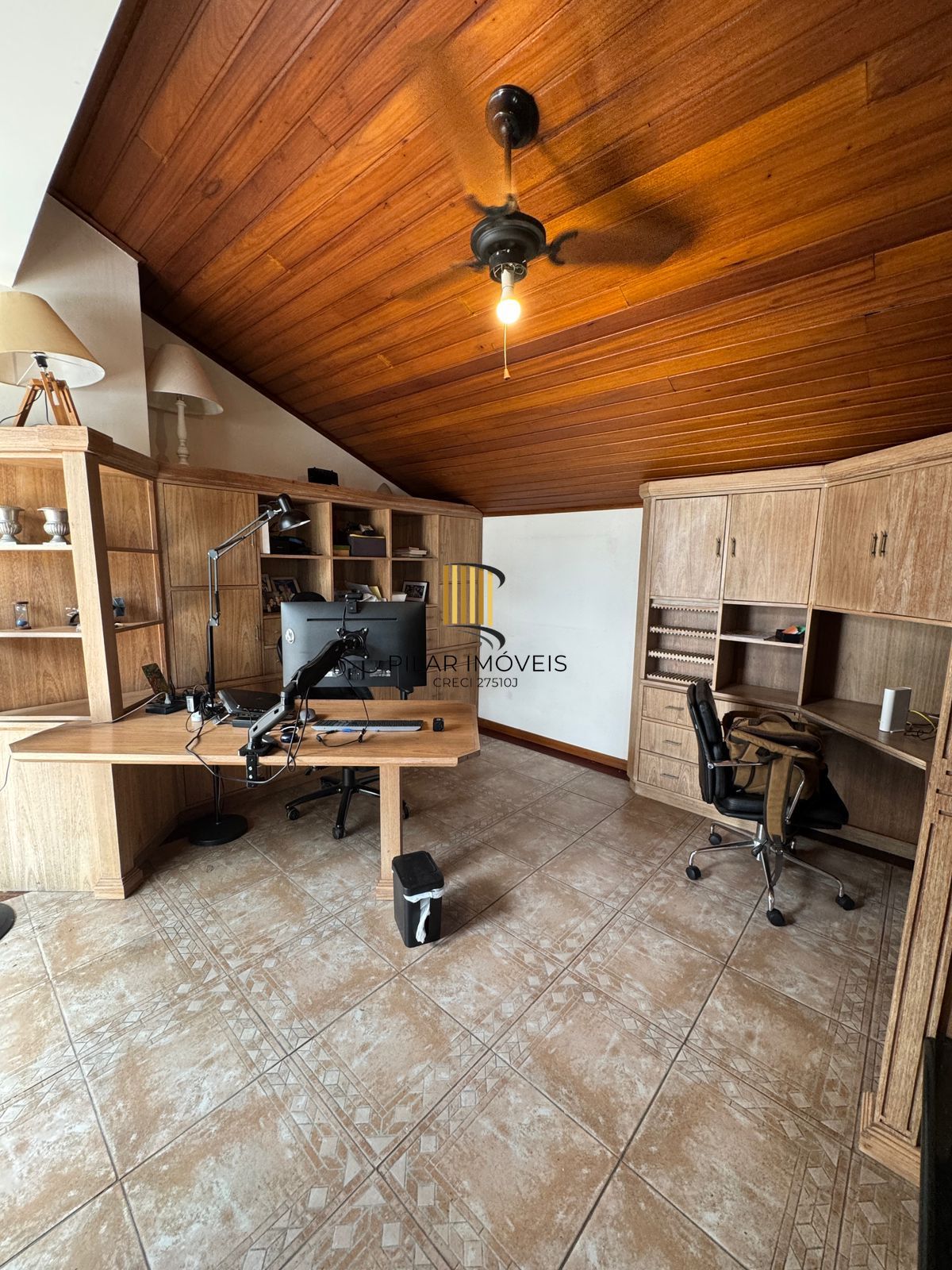 Casa do Condomínio Ilha de Majorca- Bairro Tristeza - 4D - 232 m²