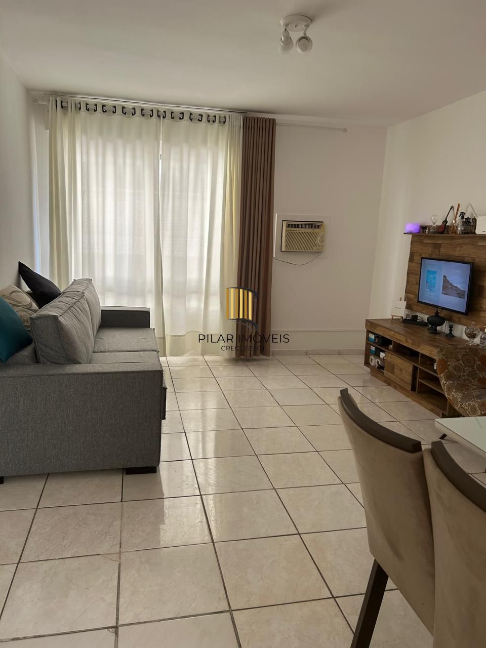 Apartamento 2 D, 1 vaga, com 62m² na Rua São Luiz - Santana