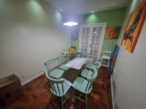 Apartamento em Porto Alegre, no bairro Cristal, com 3 dormitório(s), e 3 banheir