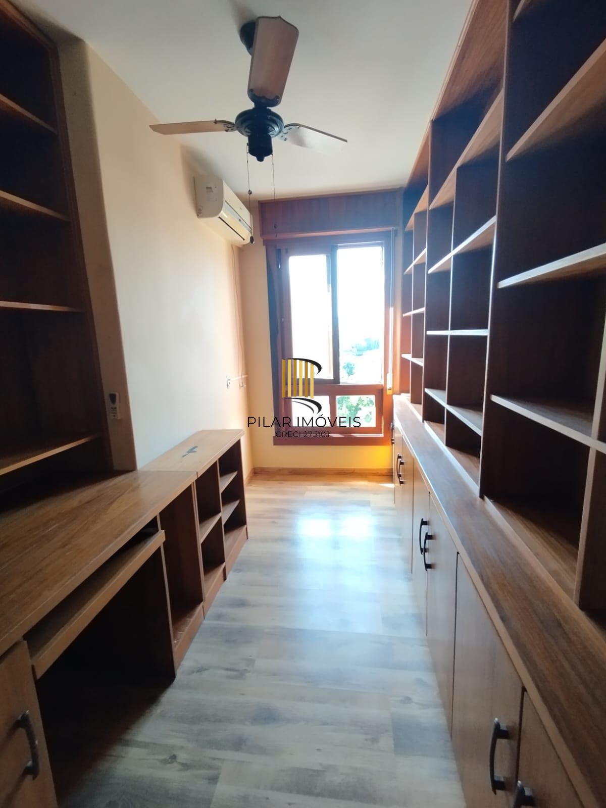 Linda cobertura no bairro Tristeza para venda.