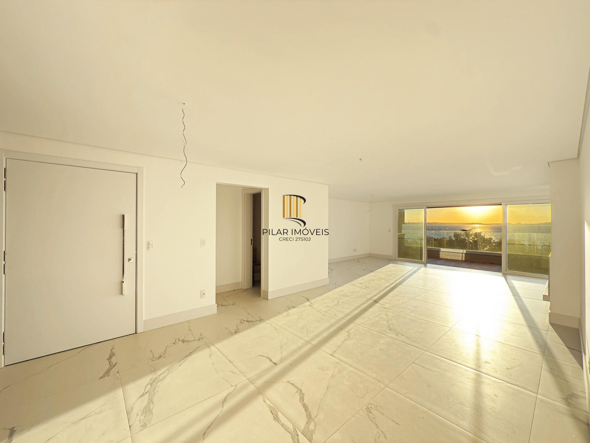 Belíssimo apartamento no Bairro Vila Conceição com 193m² privativos, 3 suítes e 4 vagas de garagem, no condomínio Altos da Chácara.