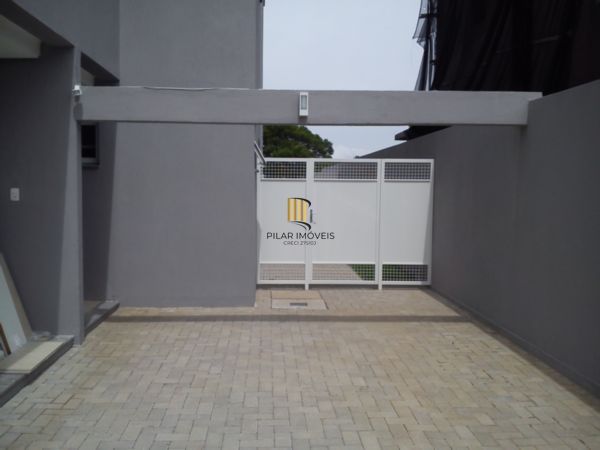 Casa no TerraVille com 3 dormitórios sendo 2 suítes.