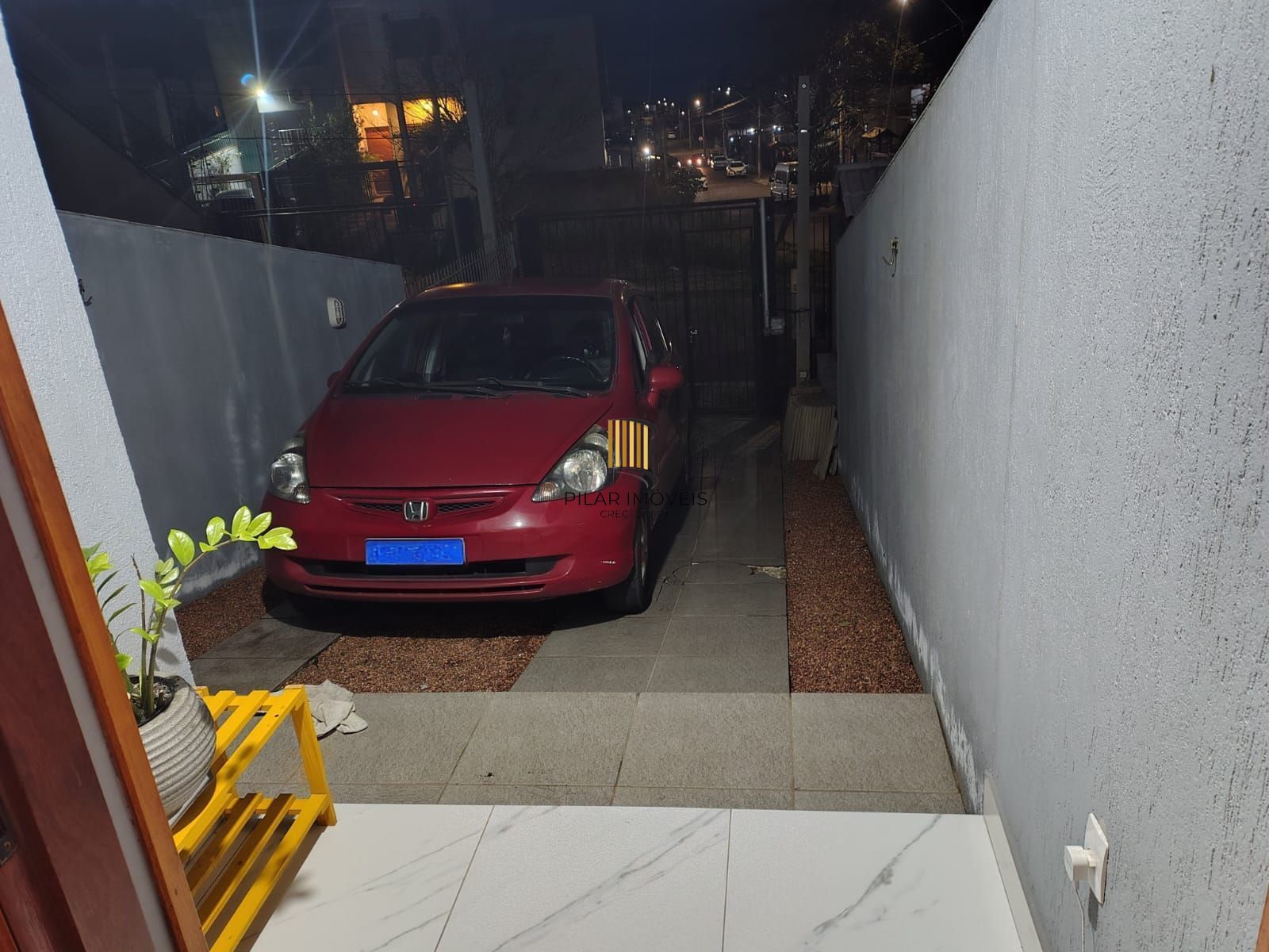 Sobrado com 2 suítes, 84m², no Portal do Guarujá