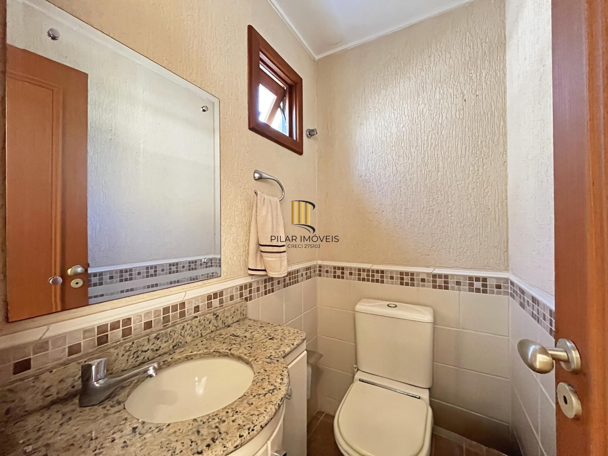 Casa em Condomínio no Jardim Isabel com 270m², 3 dormitórios, 4 vagas