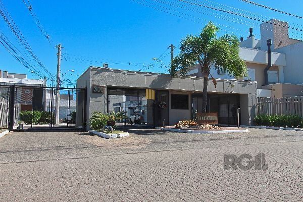 Casa em condomínio 4 D, sendo um dormitório no térreo , 168 m² , garagem coberta - Pilar Imóveis