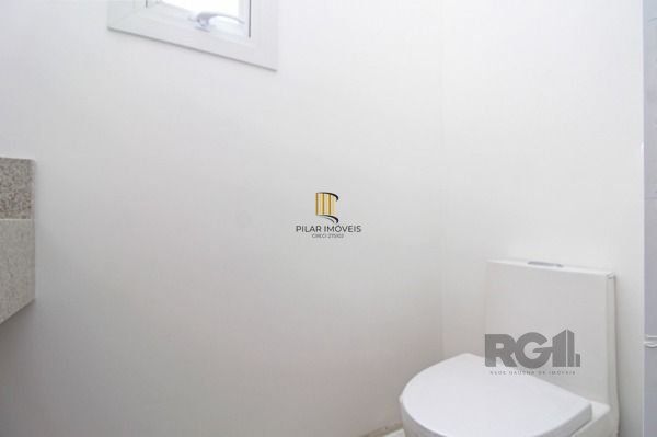 Casa em Porto Alegre, no bairro Vila Conceição, com 3 dormitório(s), à venda.