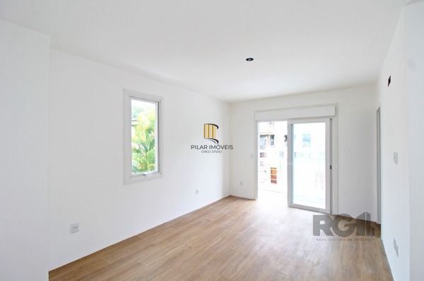 Casa em Porto Alegre, no bairro Vila Conceição, com 3 dormitório(s), à venda.