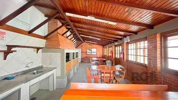 Apartamento em Porto Alegre, no bairro Tristeza, com 2 dormitório(s), e 2 banhei