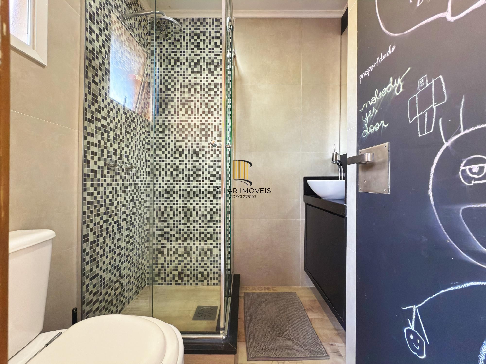 Casa de Condomínio 3 dormitórios no bairro Pedra Redonda