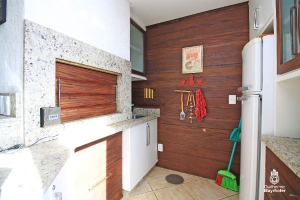 Cobertura para Venda - 191.59m², 3 dormitórios, sendo 1 suites, 2 vagas - Triste