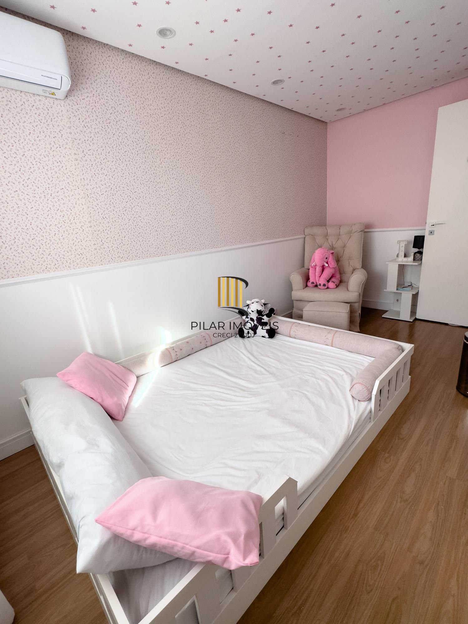 Casa em Condomínio com 3 dormitórios no bairro Vila Conceição.