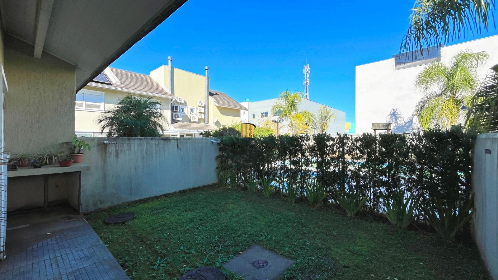 Casa de Condomínio 3 dormitórios no bairro Hípica