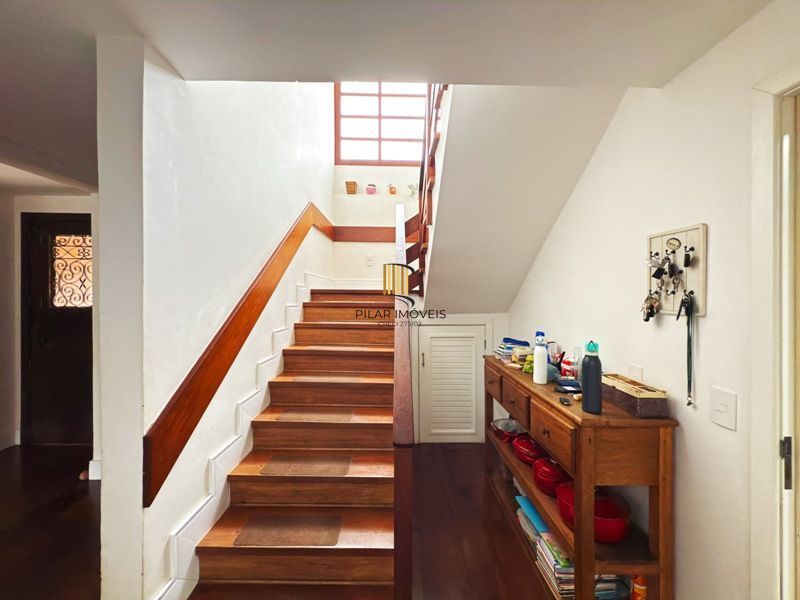 Residência, ótimo padrão com 4 suítes nos altos do Jardim Isabel, com vista pere