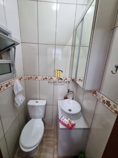 Casa Condominio em Porto Alegre, no bairro Cavalhada, com 2 dormitório(s), e 2 b