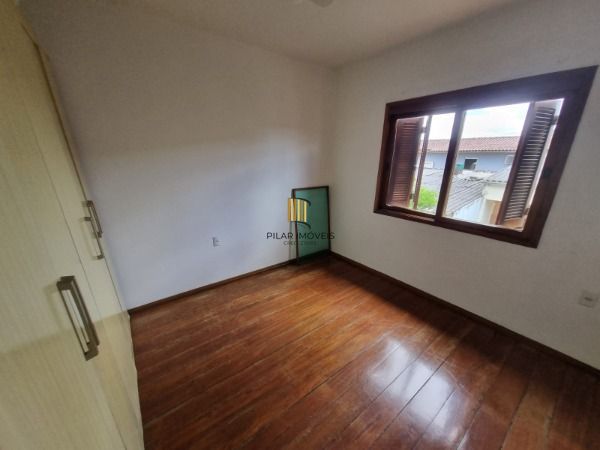 Sobrado em Porto Alegre, no bairro Ponta Grossa, com 4 dormitório(s), e 4 banhei