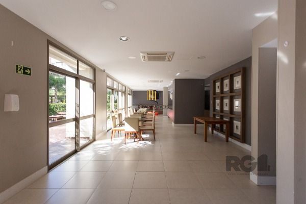 Apartamento em Porto Alegre, no bairro Cavalhada, com 3 dormitório(s), e 3 banhe