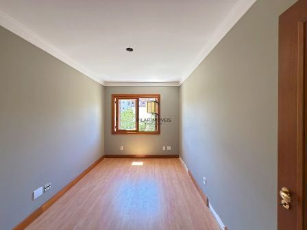 Apartamento com 3 dormitórios á venda no Bairro Tristeza.