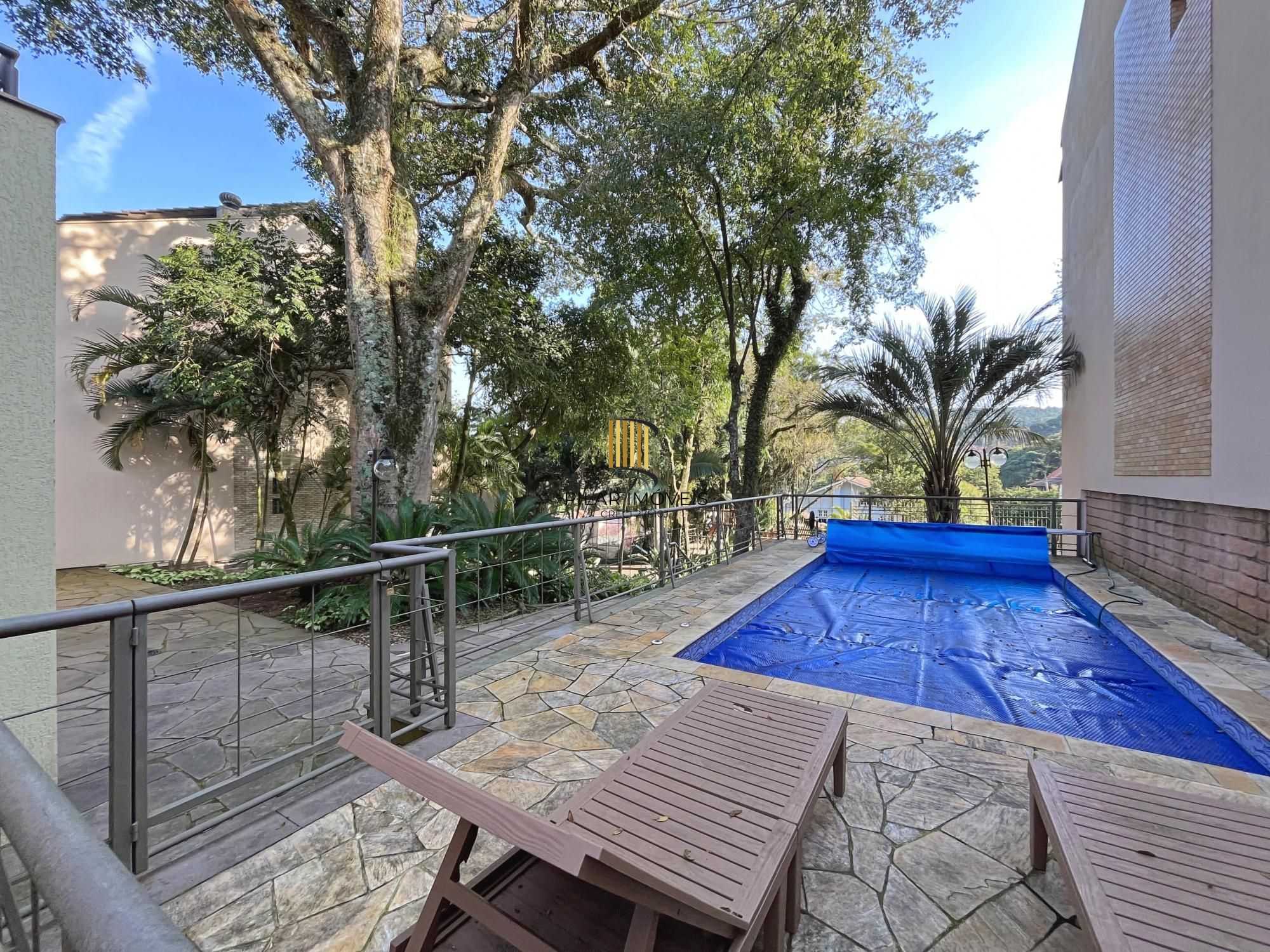 Casa em Condomínio no Jardim Isabel com 270m², 3 dormitórios, 4 vagas