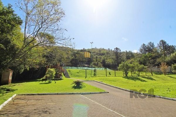 Casa em Porto Alegre, no bairro Aberta dos Morros, com 3 dormitório(s), e 3 banh