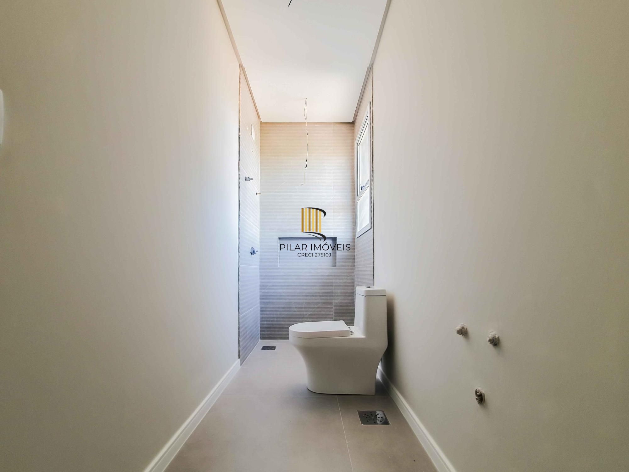 Condomínio Garden, bairro Hípica, 3 dormitórios, 1 suíte, pátio, infra de clube