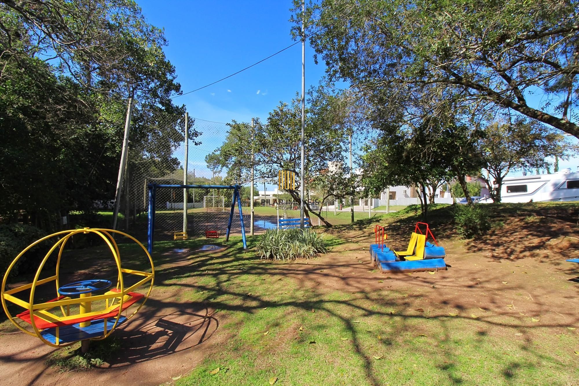 No condomínio Mountain Ville Residência 3 dormitórios.