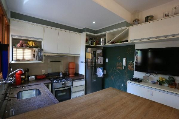 Casa Condominio para Venda - 3 dormitórios, sendo 1 suites, 2 vagas - Tristeza