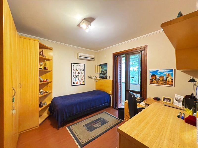 Linda Residência com 3 dormitórios sendo 1 suíte no Jardim Isabel.