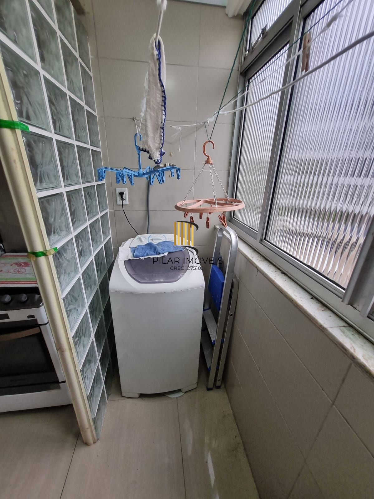 Apartamento em Porto Alegre, no bairro Tristeza, com 2 dormitório(s), e 2 banhei