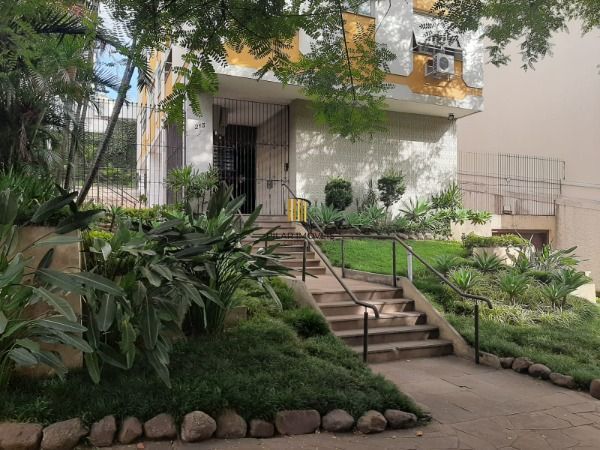 Cobertura em Porto Alegre, no bairro Petrópolis, com 3 dormitório(s), e 3 banhei