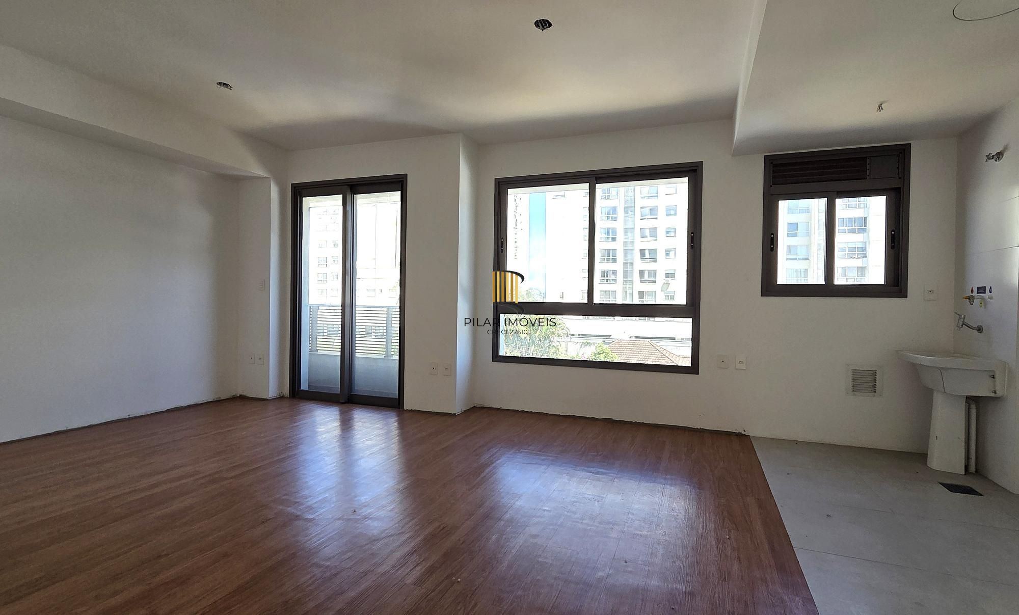 Excelente apartamento studio com 1 dormitório e 1 vaga de garagem em sofisticado condomínio.