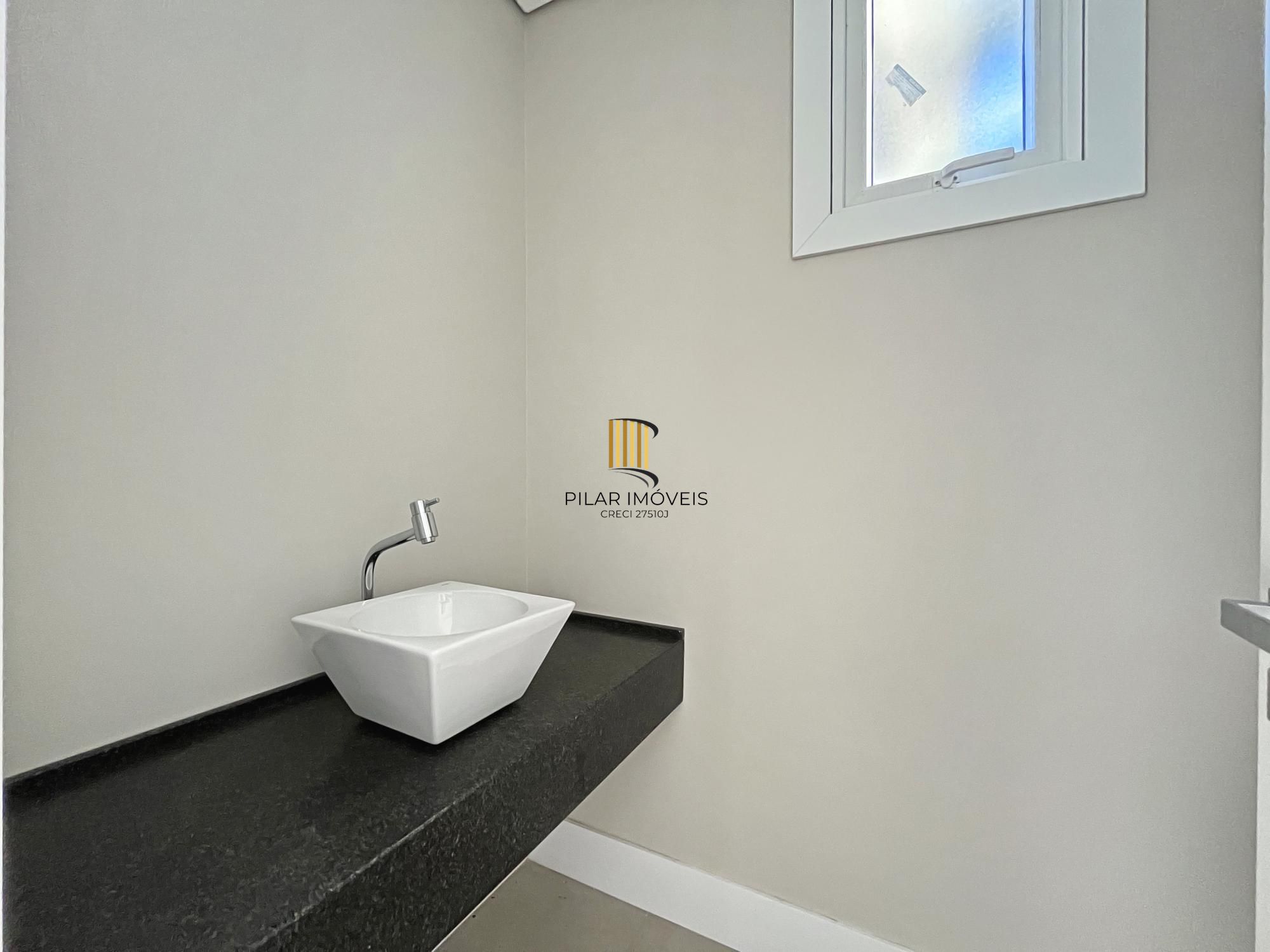 Apartamento com 3 dormitórios sendo 3 suíte á venda Bairro Cristal.