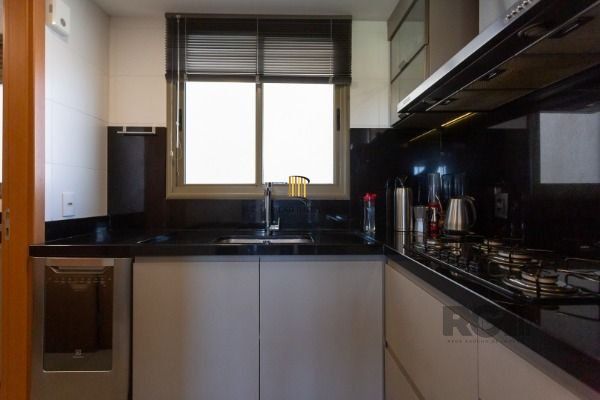 Apartamento em Porto Alegre, no bairro Cavalhada, com 3 dormitório(s), e 3 banhe