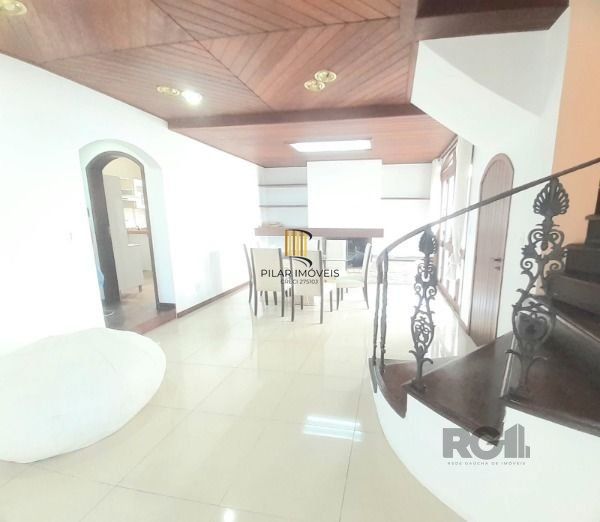 Casa Comercial em Porto Alegre, no bairro Tristeza, à venda.