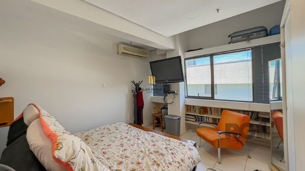 Conjunto/Sala em Porto Alegre, no bairro Bom Fim, e 0 banheiros, à venda.