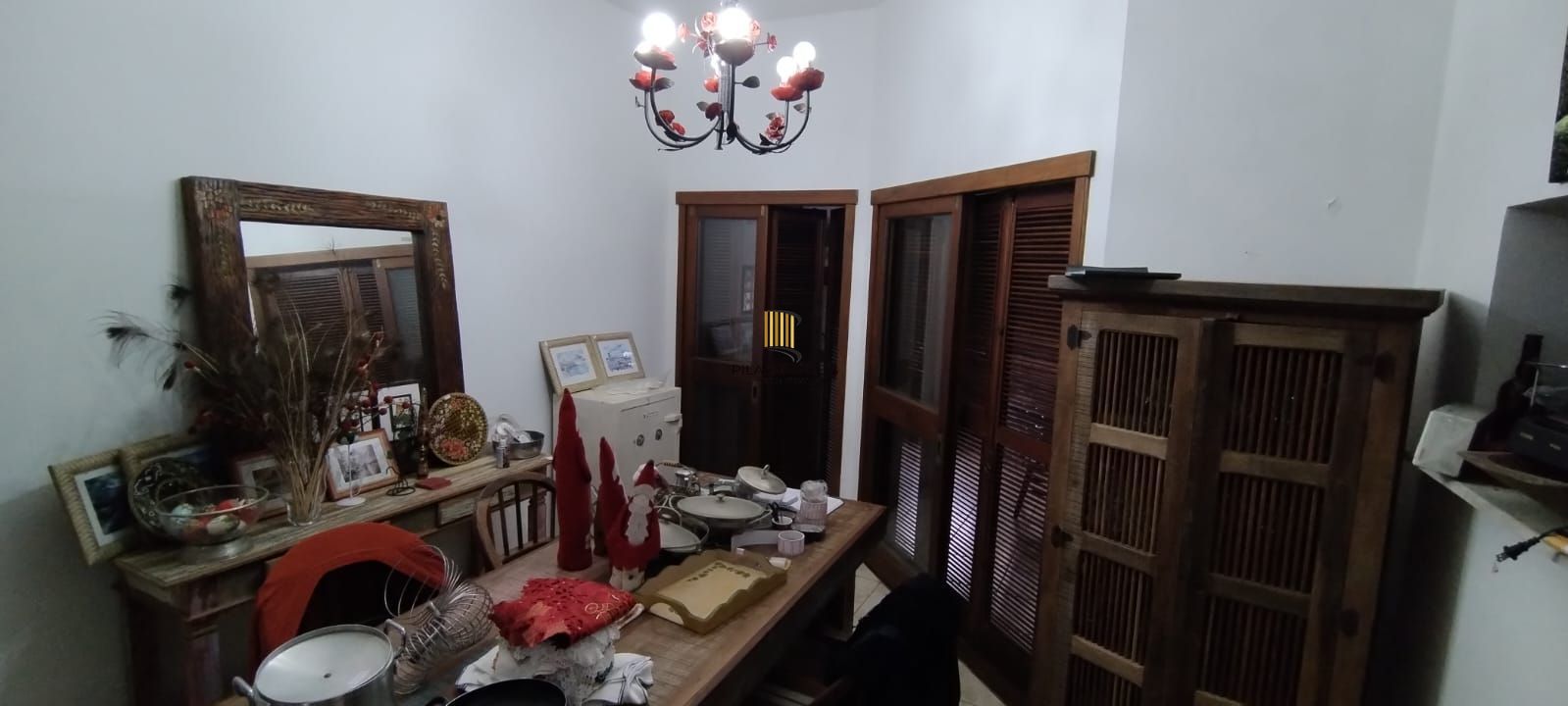 Casa Residencial com vista incrível para o Rio Guaíba no bairro Vila Conceição.