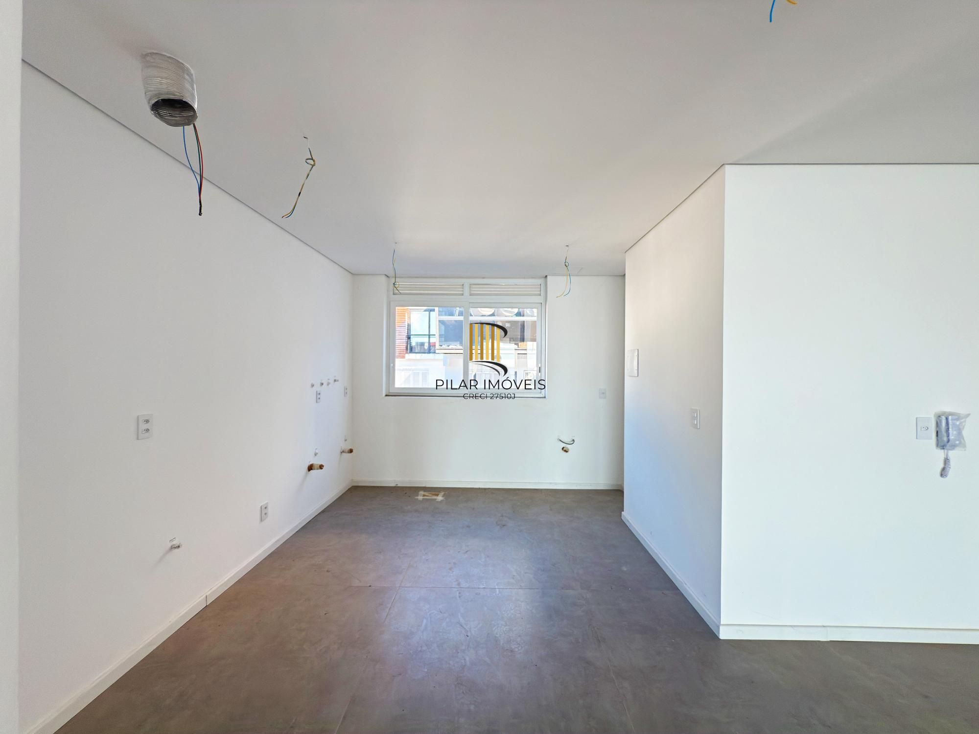 Belíssimo apartamento com 230,6m2, 3 suítes e 4 vagas de garagem. Projeto diferenciado e vista deslumbrante para o pôr do sol do Guaíba.